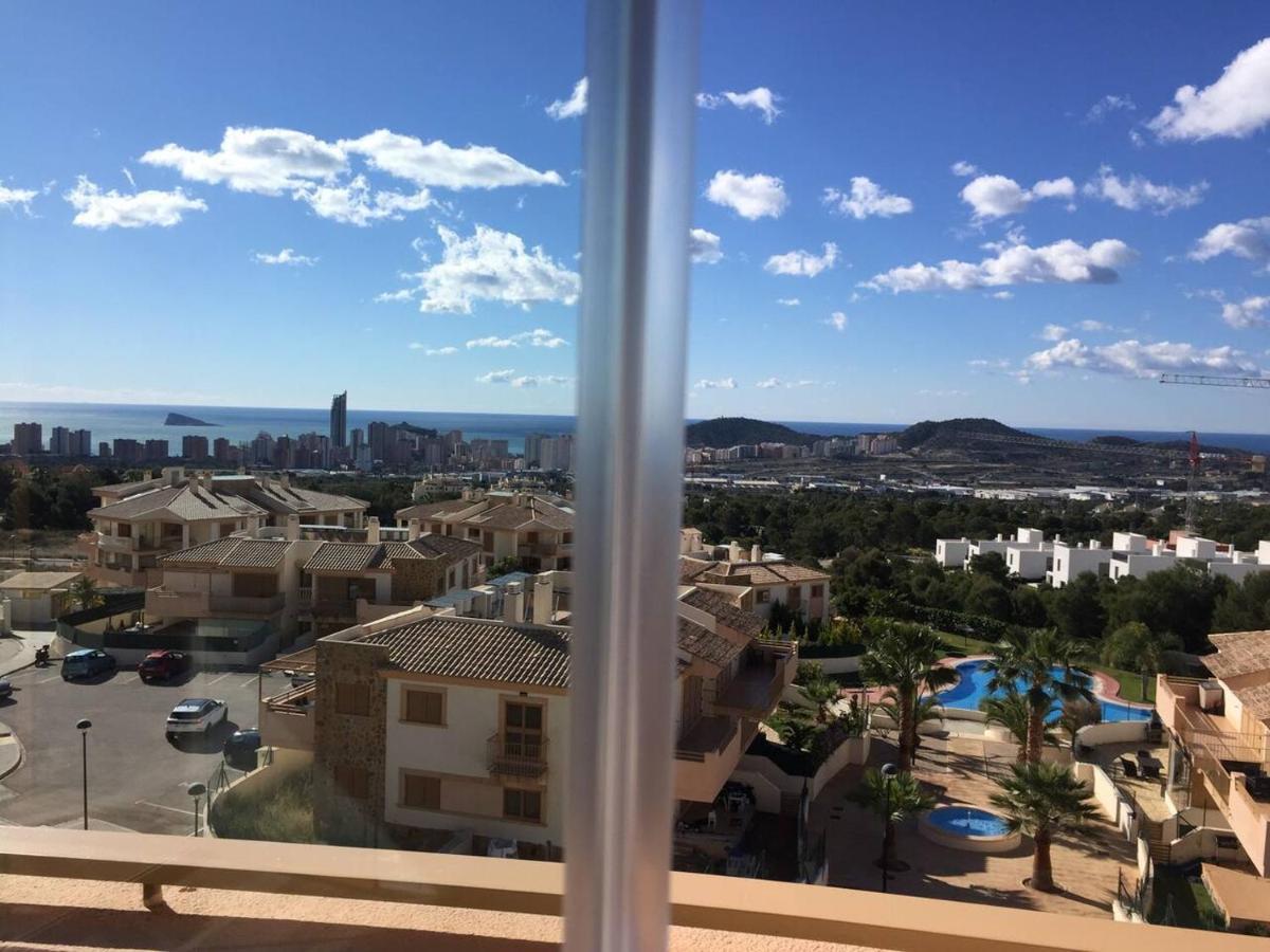 2 Bed Penthouse Apartment - Sea Views - Sleeps 4 فينيسترات المظهر الخارجي الصورة