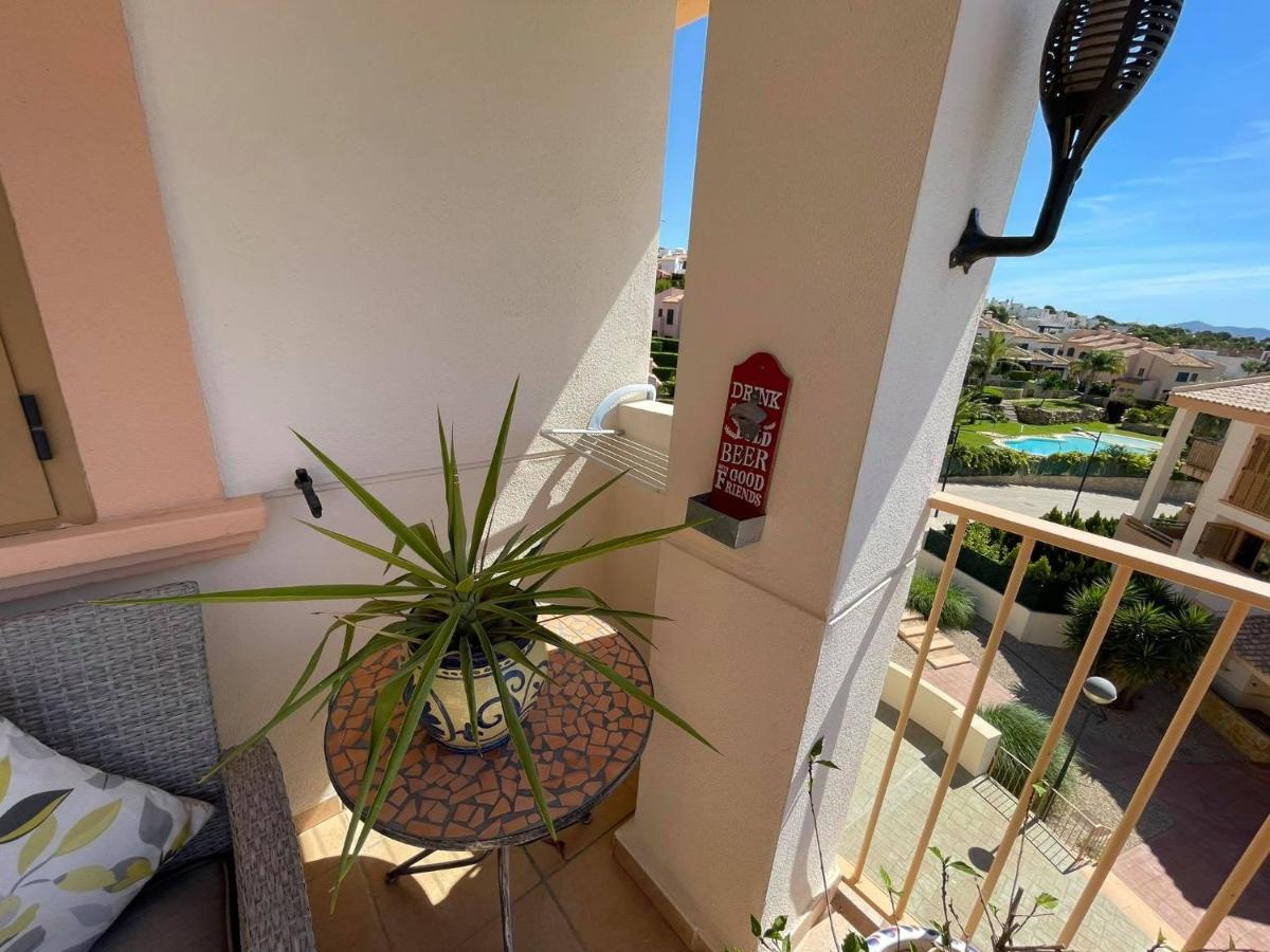 2 Bed Penthouse Apartment - Sea Views - Sleeps 4 فينيسترات المظهر الخارجي الصورة