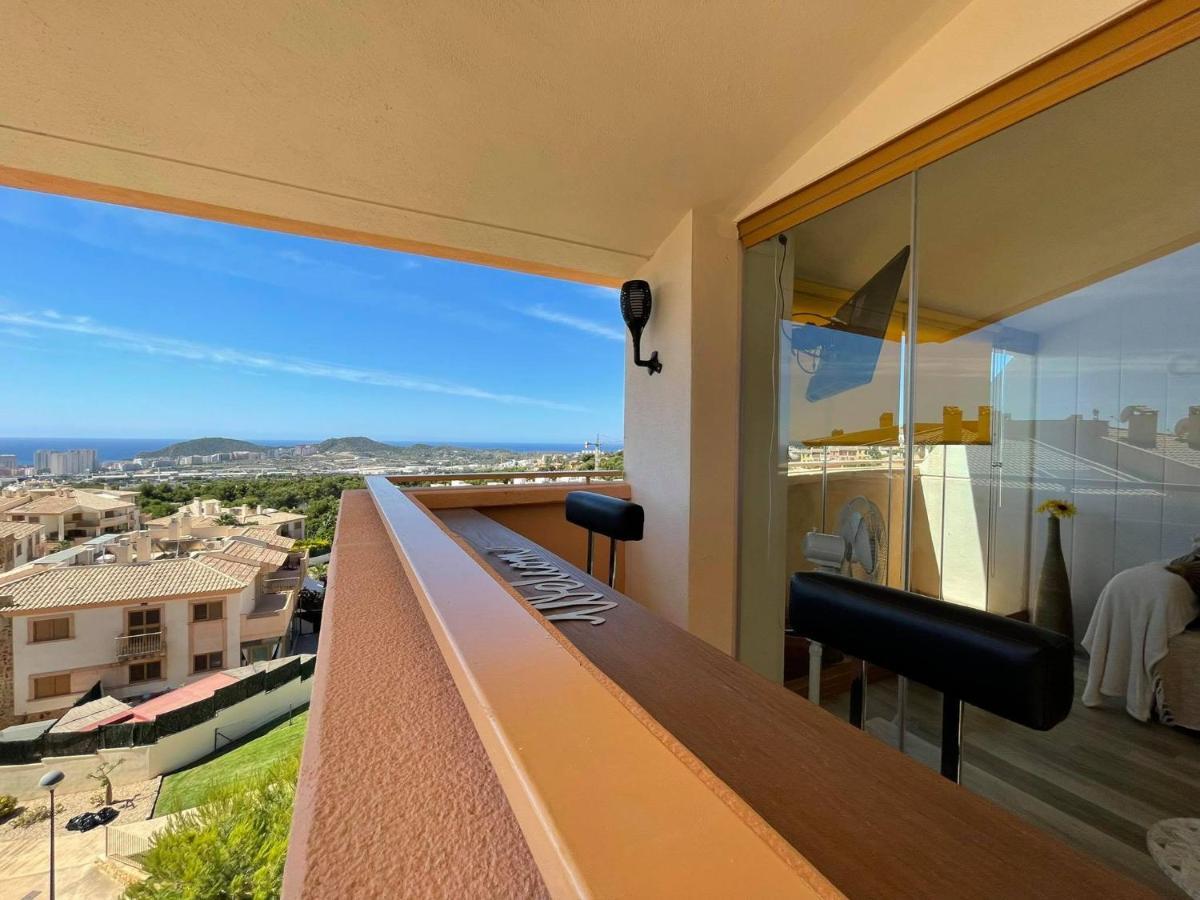 2 Bed Penthouse Apartment - Sea Views - Sleeps 4 فينيسترات المظهر الخارجي الصورة