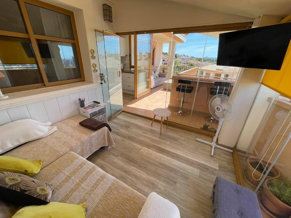 2 Bed Penthouse Apartment - Sea Views - Sleeps 4 فينيسترات المظهر الخارجي الصورة